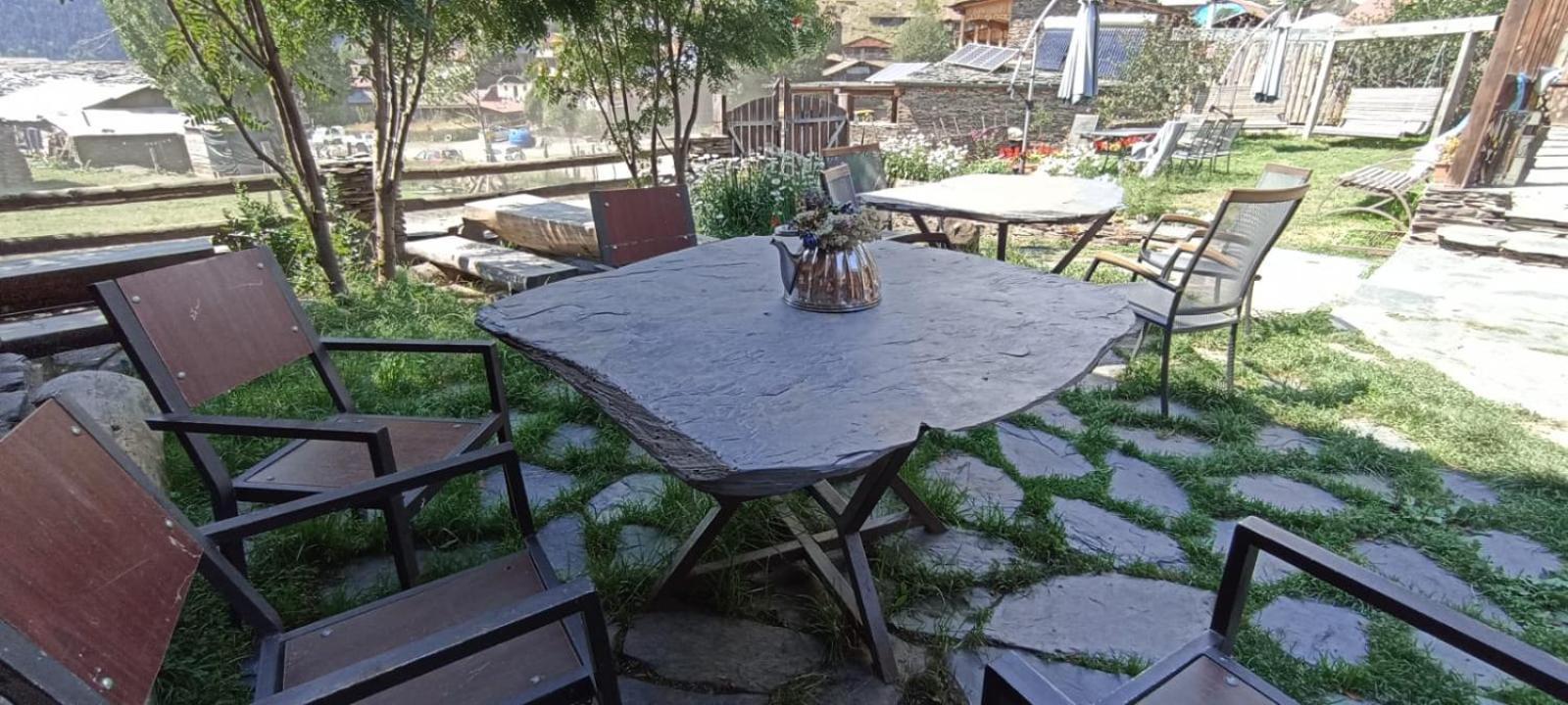 Guest House Shina Omalo Exterior photo