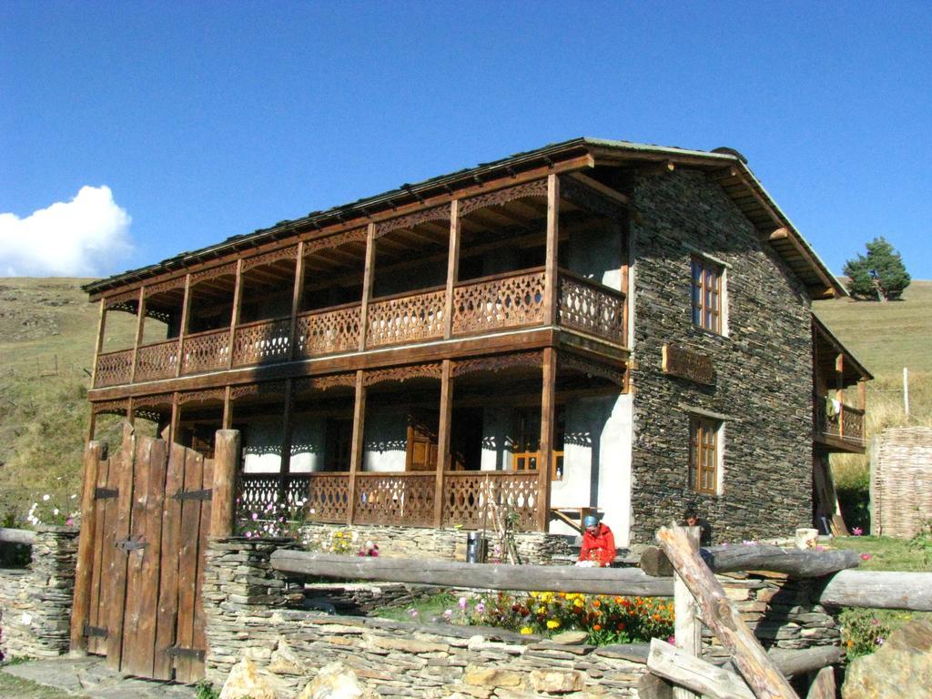 Guest House Shina Omalo Exterior photo